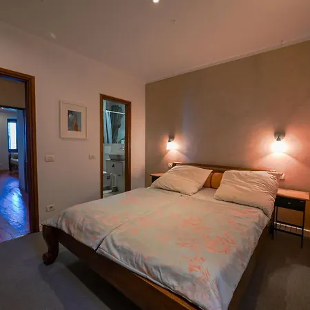Seaside Escape Old Town Apartman *