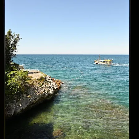 Seaside Escape Old Town Rovinj